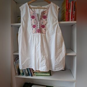 St. John's Bay Women's Top Sleeveless V-Neck Floral Embroidered Size 3X Boho